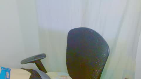 Juliana and online show from October 11, 10:35 pm