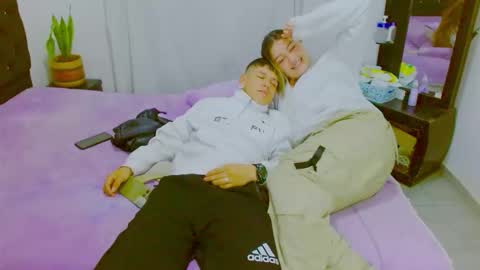 Juliana and online show from November 10, 2:47 am