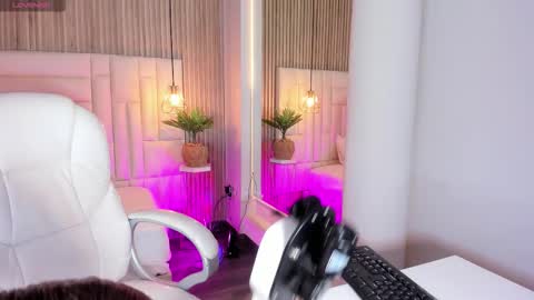 dulcevela online show from October 5, 12:08 am