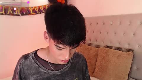 Dulcey online show from October 17, 4:27 am