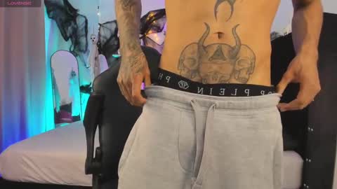 Duriel online show from October 17, 6:45 pm