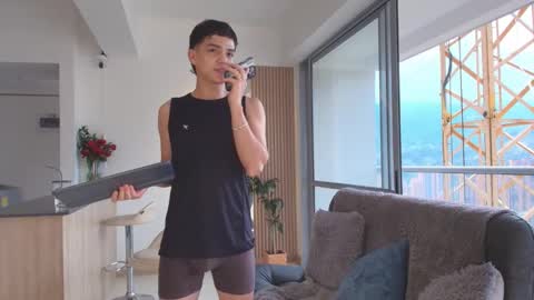 Dustin online show from November 11, 7:38 pm