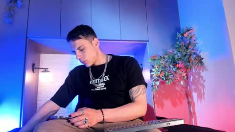 Dustin Sonne online show from December 14, 3:46 am