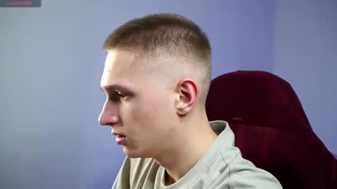 Dustyn online show from March 8, 1:03 pm