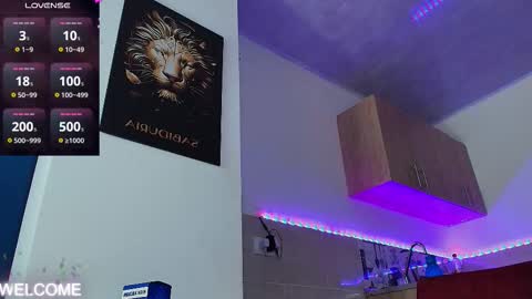 dwayne_brown online show from November 12, 9:50 pm