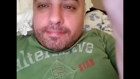 Snapshot of dwizziz chatting on October 8, 3:13 am Ivan online show from October 8, 3:13 am
