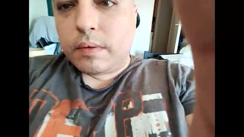 Snapshot of dwizziz chatting on September 23, 9:36 am Ivan online show from September 23, 9:36 am