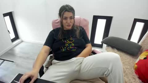 dayana online show from February 16, 8:01 am