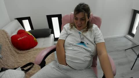 dayana online show from April 4, 4:52 am