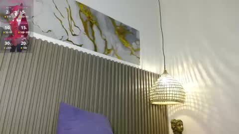 dyla_n18_ online show from September 25, 11:45 pm