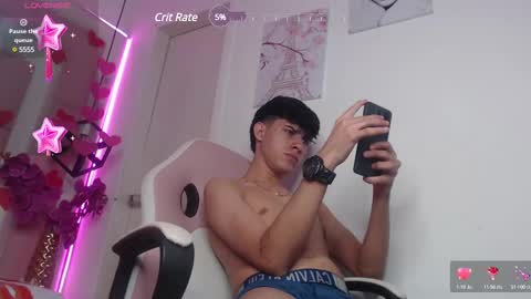 dyla_n18_ online show from February 16, 2:31 am