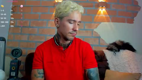 Snapshot of dylanstonne1 chatting on September 19, 12:48 am D Y L A N online show from September 19, 12:48 am