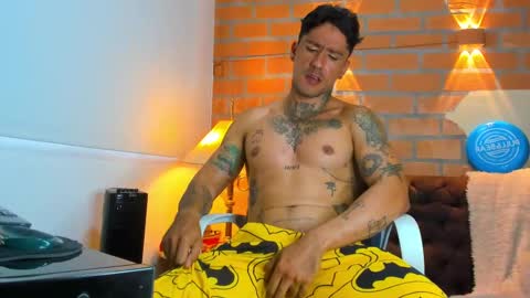 Snapshot of dylanstonne1 chatting on February 25, 9:37 pm D Y L A N online show from February 25, 9:37 pm