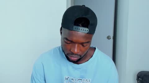 Dylan Taylor online show from October 30, 4:35 am