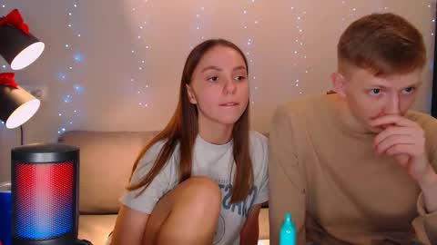 Snapshot of dyrinda chatting on December 28, 1:18 am Julia and Dima online show from December 28, 1:18 am