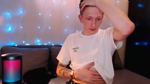 Snapshot of dyrinda chatting on September 30, 9:36 pm Julia and Dima online show from September 30, 9:36 pm