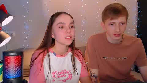 Snapshot of dyrinda chatting on December 17, 8:54 pm Julia and Dima online show from December 17, 8:54 pm