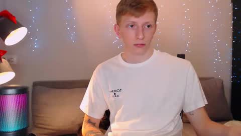 Snapshot of dyrinda chatting on March 5, 9:37 pm Julia and Dima online show from March 5, 9:37 pm