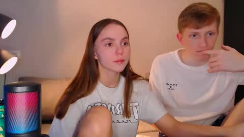 Snapshot of dyrinda chatting on December 14, 11:12 pm Julia and Dima online show from December 14, 11:12 pm