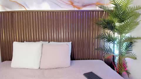 Call me Sofia online show from March 24, 8:26 pm