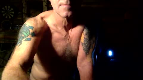 Snapshot of eagerbtm chatting on October 17, 10:47 pm eagerbtm online show from October 17, 10:47 pm