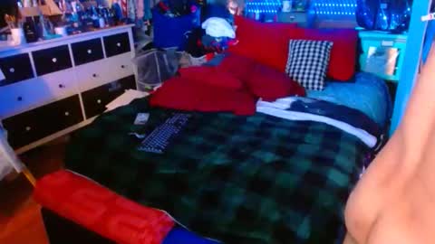 eastbayboy57 online show from November 24, 8:24 am