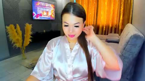 easternbeautyy online show from December 16, 7:26 am