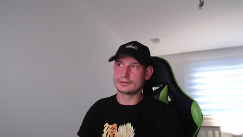 easypeasyglasgow online show from April 8, 6:55 pm