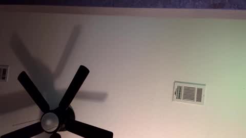 Snapshot of eatfresh1983 chatting on October 5, 6:37 pm eatfresh1983 online show from October 5, 6:37 pm