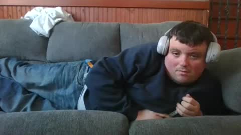 Eazyb91 online show from February 7, 8:12 pm