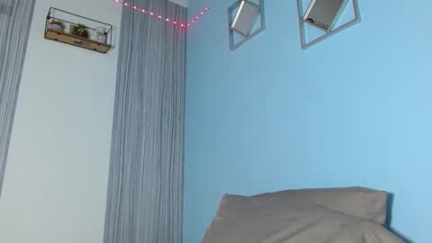 Chris Palaz  online show from December 6, 12:18 am