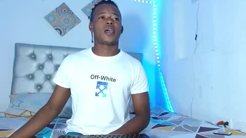 Chris Palaz  online show from November 16, 3:19 am