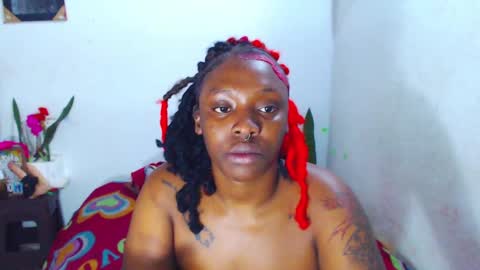 Snapshot of ebony_chayna chatting on February 17, 12:32 am chayna smith online show from February 17, 12:32 am