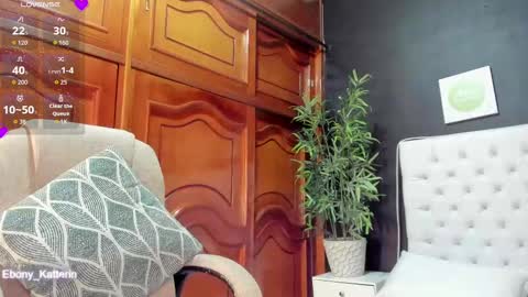 ebony_katterin online show from October 1, 1:54 pm