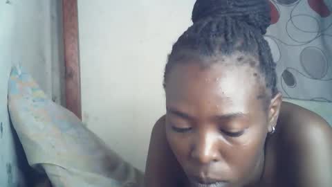 Snapshot of ebony_phoenix12 chatting on October 22, 2:15 am ebony_phoenix12 online show from October 22, 2:15 am