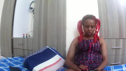 ebony_sluttt online show from February 27, 7:12 am