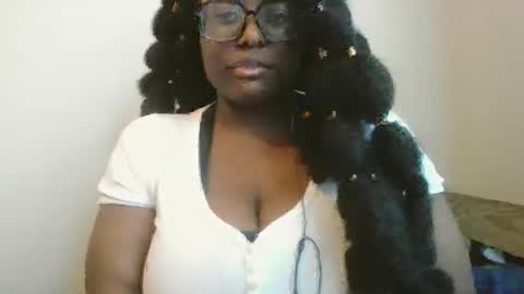 ebonybigtitqueen3 online show from November 4, 1:45 pm