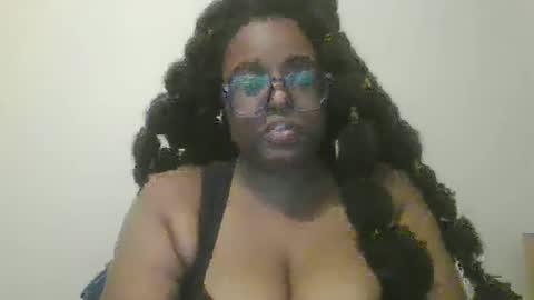 ebonybigtitqueen3 online show from November 6, 1:19 am