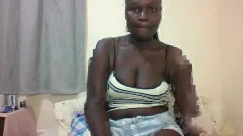 Snapshot of ebonyblack28 chatting on September 16, 7:06 pm MELVINE online show from September 16, 7:06 pm