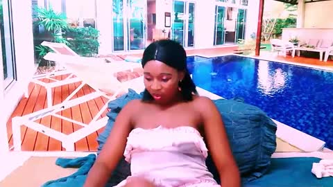 Tamia online show from February 15, 1:10 am