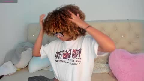 Queen Ebony online show from March 11, 3:58 am