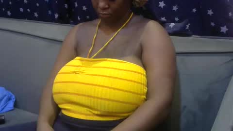 ebonymayahh online show from April 17, 7:44 am