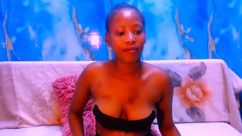 ebonypretty4u online show from October 27, 12:05 pm