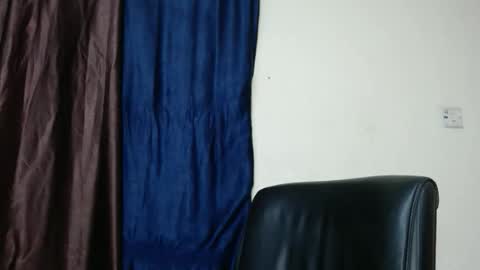 ebonypussy_xx online show from September 16, 11:34 am