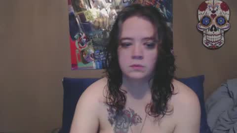Snapshot of echosol17 chatting on January 11, 5:31 am Weird Echo online show from January 11, 5:31 am