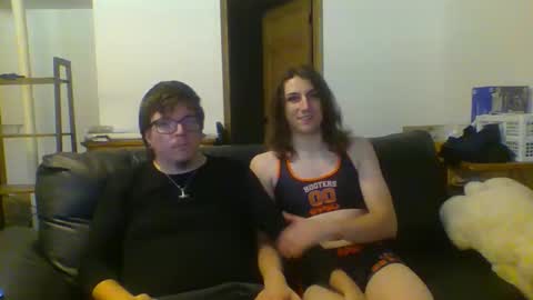 echowulf96 online show from November 3, 3:24 pm