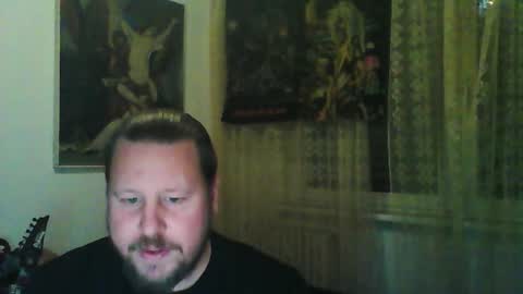 Edward online show from October 25, 5:35 pm