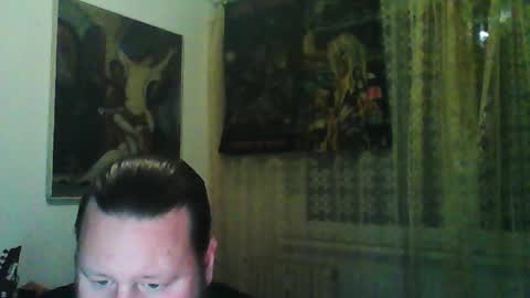 Edward online show from November 15, 6:42 pm