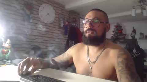 edgarram83 online show from January 8, 11:43 pm