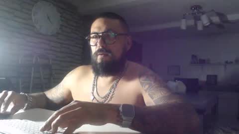 edgarram83 online show from November 7, 5:21 am